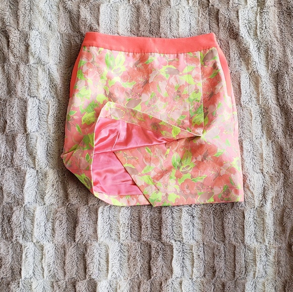 TED BAKER PINK FLORAL ASYMMETRICAL SKIRT...SIZE 0 - Picture 5 of 7